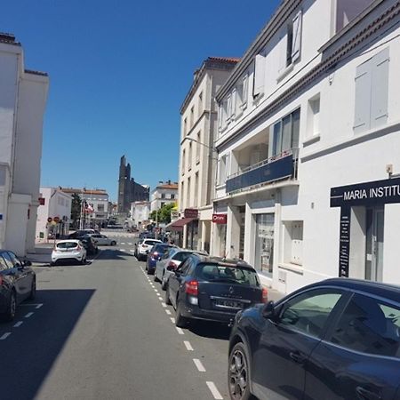 Appartement T3 Confortable A 300M Plage, Terrasse, Proche Commerces Et Marche Central - Fr-1-71-51 Royan Exterior foto