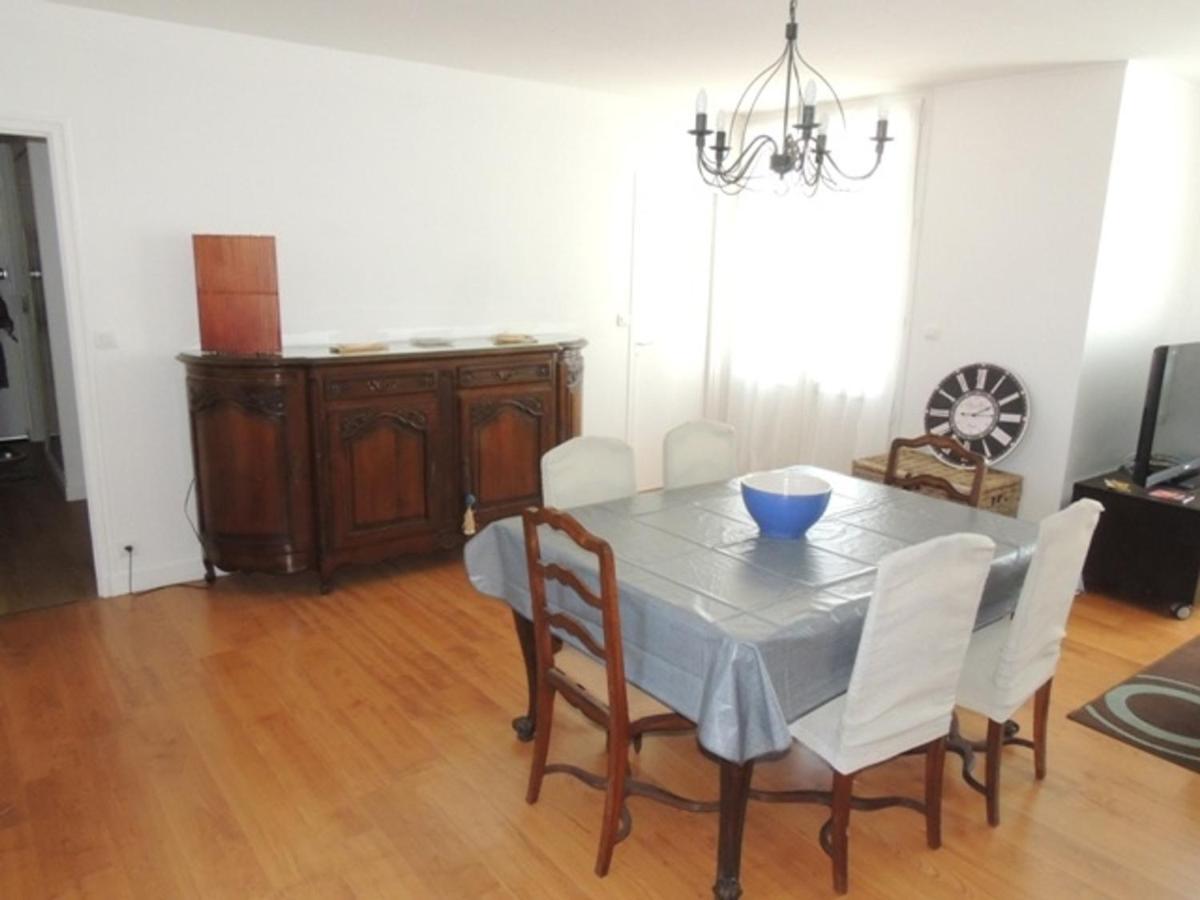 Appartement T3 Confortable A 300M Plage, Terrasse, Proche Commerces Et Marche Central - Fr-1-71-51 Royan Exterior foto